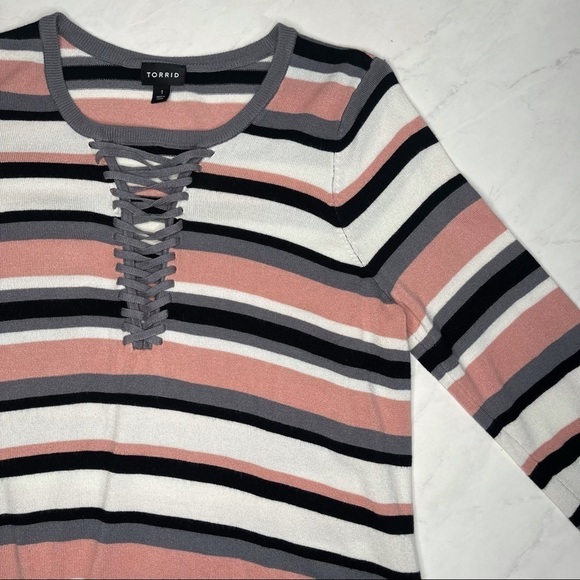 Torrid Pink Gray Striped Lace Up Neck Sweater Size 1X - Picture 3 of 6